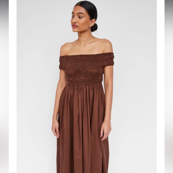 MATTEAU shirred off the shoulder dress (1) - Picture 5 of 7